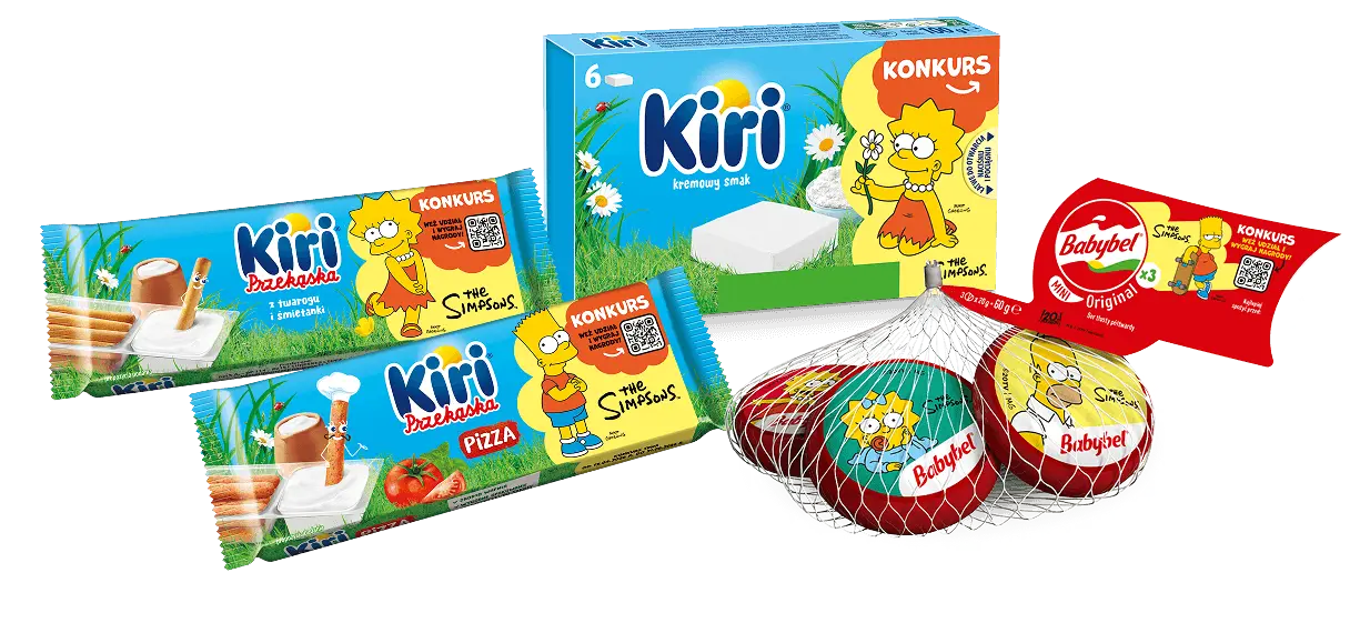 Zestaw produktów: opakowania serków Kiri®, w tym Kiri® Przekąska, Kiri® Przekąska o smaku pizzy, klasyczne Kiri® oraz siatka z serkami Babybel w czerwonym wosku. Na opakowaniach bohaterowie bajki Simpsonowie.